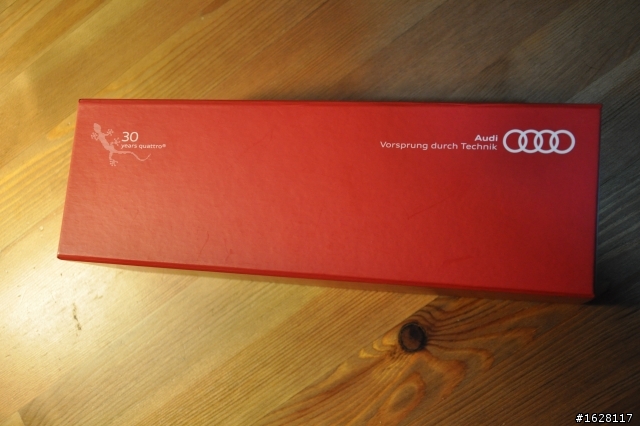 Lamborghini有中秋禮盒...AUDI也有月餅喔!