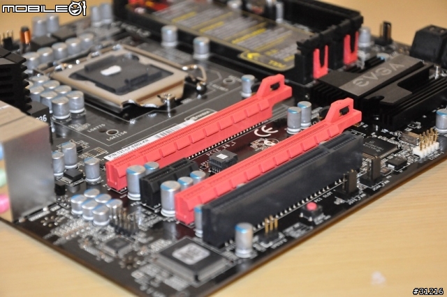 [開箱]紅色炫風!聯力V354R+EVGA P55