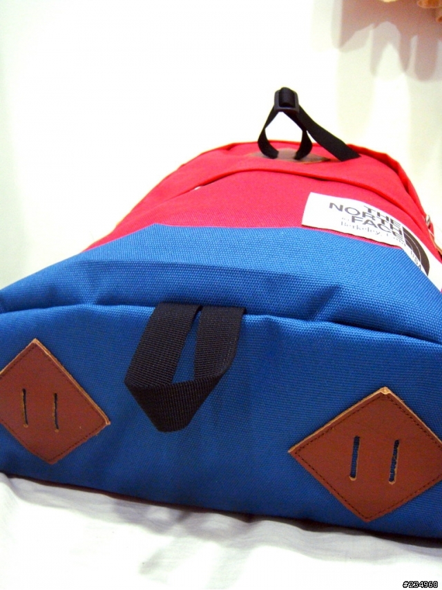 【分享】The north face 風衣 & 後背包