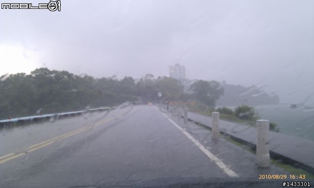 HTC Desire隨手拍-實測雨天拍照效果
