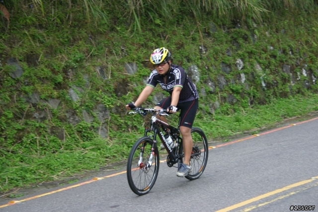 2010-09-11 AMD盃陽金公路自行車大賽--冷水坑叉路口
