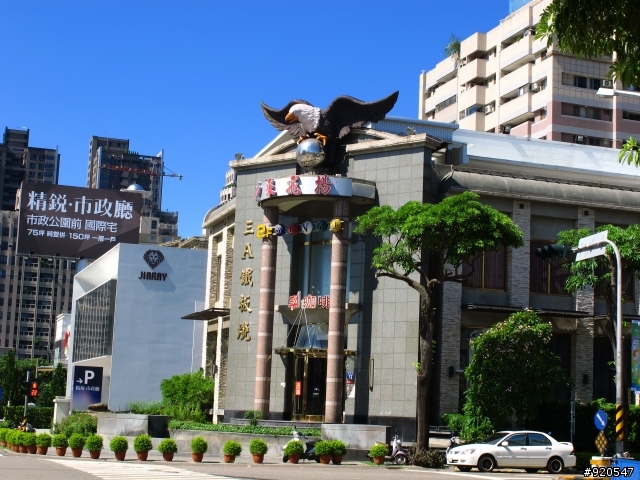 出外靠朋友！行李靠箱神！環島之旅~~(圖很多請耐心收看)