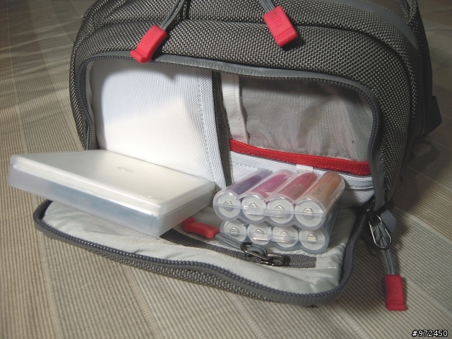 [開箱] 雙肩背包運動流線流 Clik Elite Compact Sport Pack