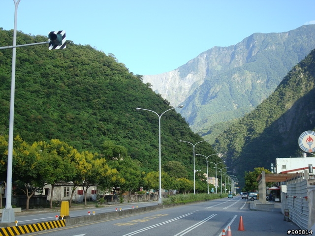 慶祝生日, 暫時拋開2010環西大賽, 自己和連襟跑去2天1夜的中台灣橫貫高山挑戰