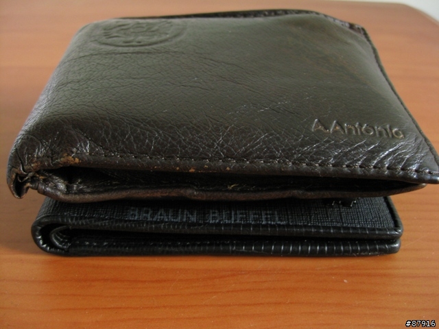 【開箱】BRAUN BUFFEL 小金牛飛行系列皮夾