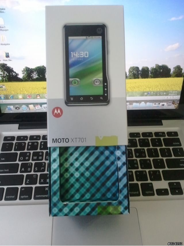 Motorola XT701 開箱