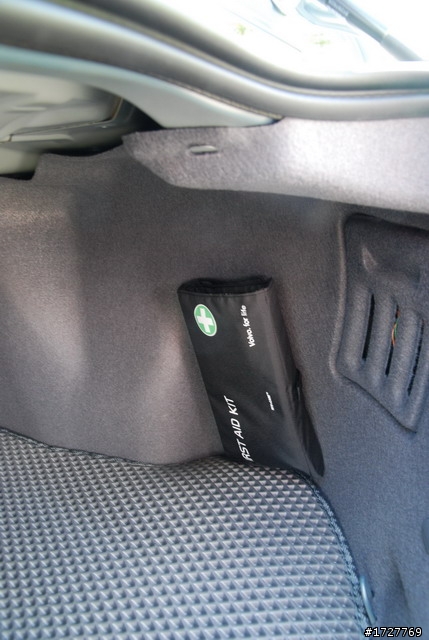 2011式 S40 2.0 魅影藍 簡易開箱文+VOLVO之一門忠烈
