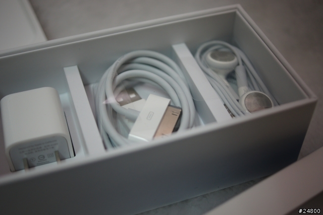 [開箱分享] iPhone 4 入手開箱 +現場購機測試小小心得~