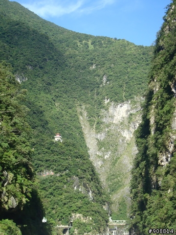慶祝生日, 暫時拋開2010環西大賽, 自己和連襟跑去2天1夜的中台灣橫貫高山挑戰