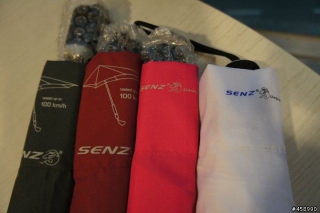 [開箱]  雨天必備 -- 擁有空氣動力學加持的時尚傘王 -「SENZ」