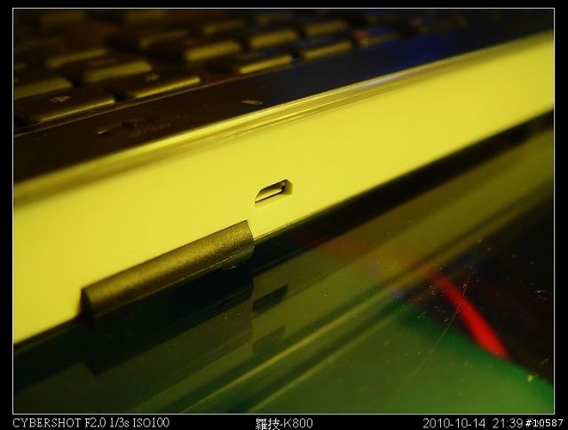 羅技無線炫光鍵盤K800-黑暗中躍動指尖的精靈