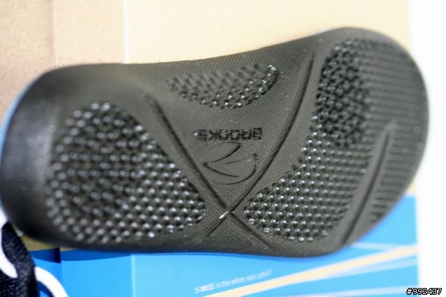 Brooks Dyad 6 開箱文～感謝Vody兄