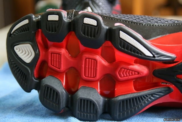 adidas Bounce Titan開箱與測試