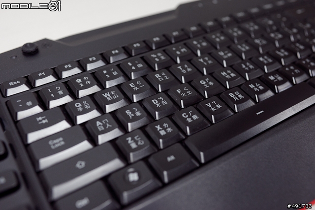 四季都讓手吹電風～曜越電競鍵盤 CHALLENGER 實測分享