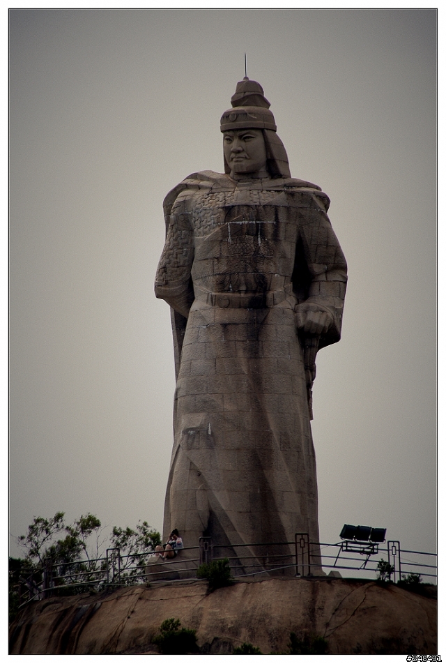 Sony DT 18-250 新增實拍照  於 1樓   A55 + Sony DT 18-250     250mm 端 這樣夠銳利了吧!??