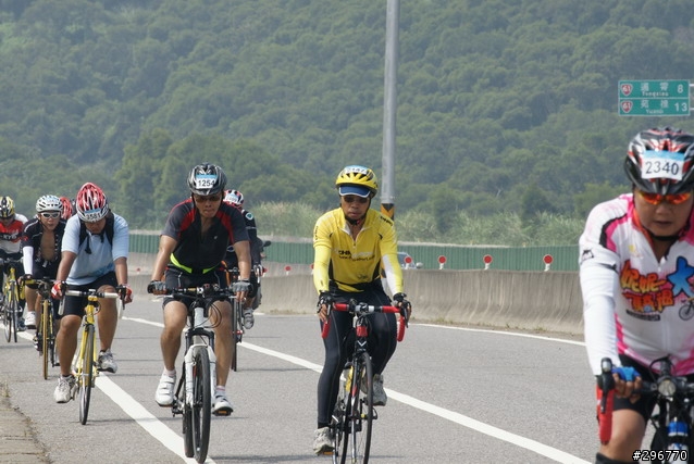 99/10/02(六) NS西濱400K/200K上午09:00~09:50 北上白沙屯派出所前的照片