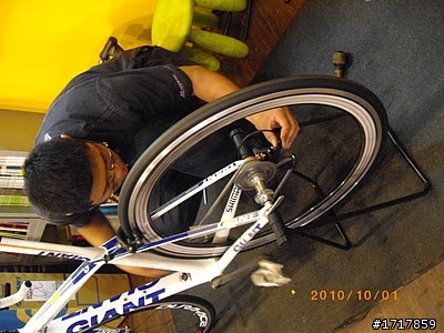 [開箱分享文] 2011 Giant TCR Adv SL Rabobank ISP，有興趣的人請參考