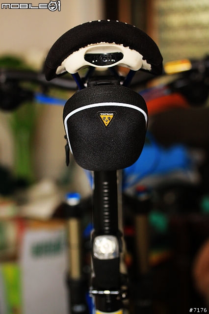 2011 GIANT Trance X2 開箱文 （圖多）2010/12/16 新增爆亮頭燈！2011/03/19 新增GARMIN EDGE 800!