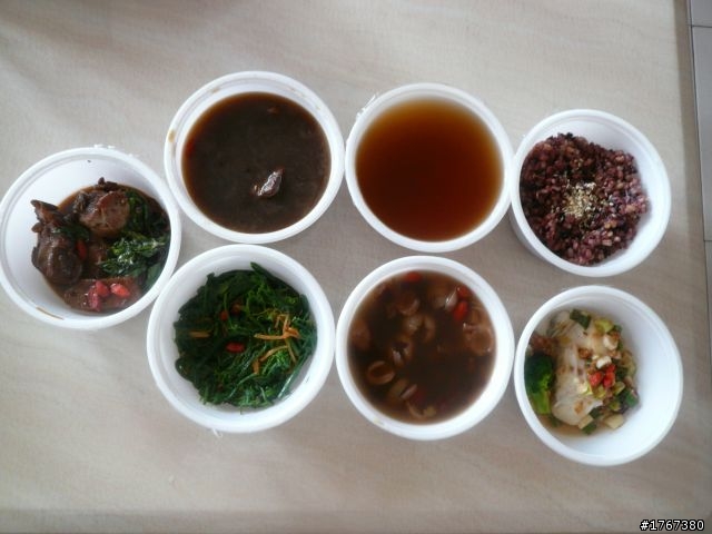 鴻孕月子餐試吃
