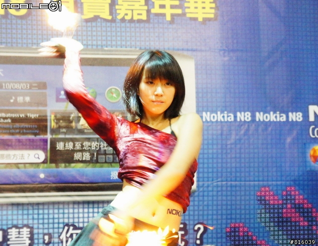 [採訪] NOKIA N8台北信義威秀噴火首賣會！