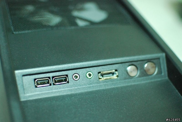 [開箱]NZXT Tempest Evo(超暴風)機殼