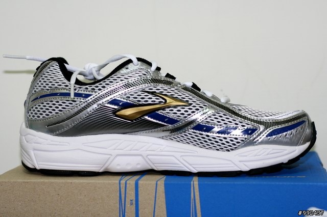 Brooks Dyad 6 開箱文～感謝Vody兄