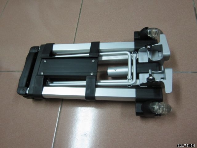 摺疊車~的新玩具