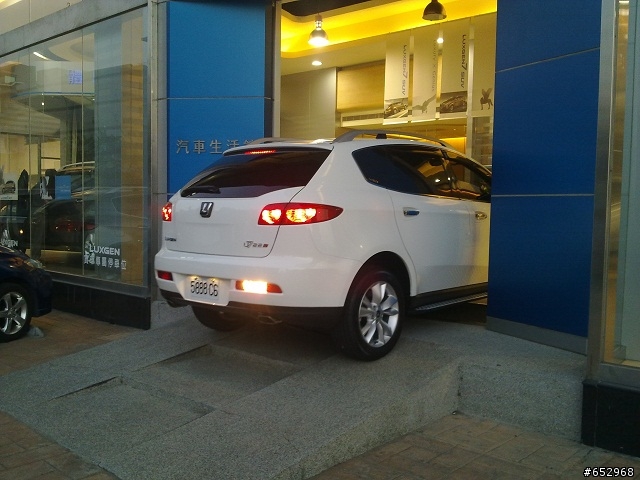 Luxgen suv 開箱