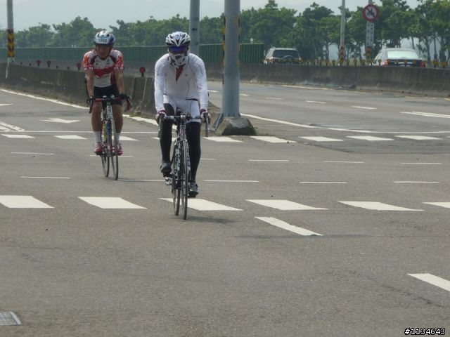 2010 西濱極限挑戰 400K - 風情海岸前加油站 約11:1X am