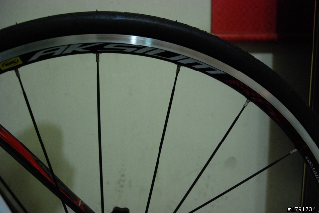 剛入手 第一台公路車SCOTT CR1(亂照別罵我)