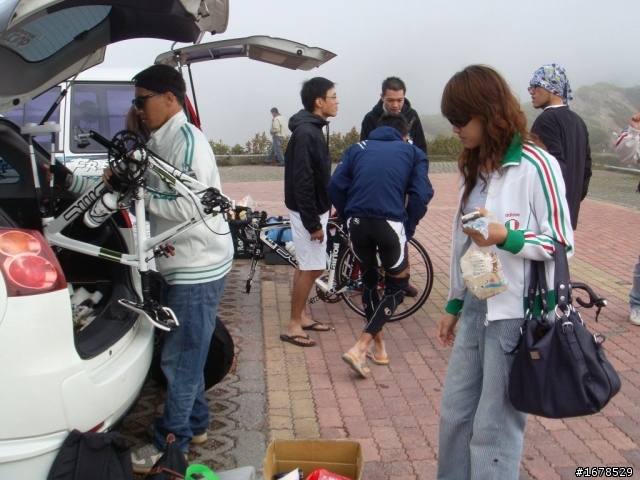 DC車隊...10/17硬要上武嶺之第一次果然很痛