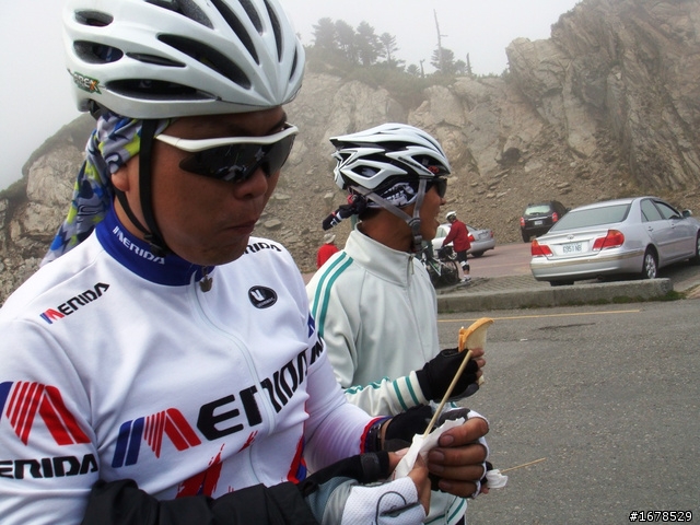 DC車隊...10/17硬要上武嶺之第一次果然很痛