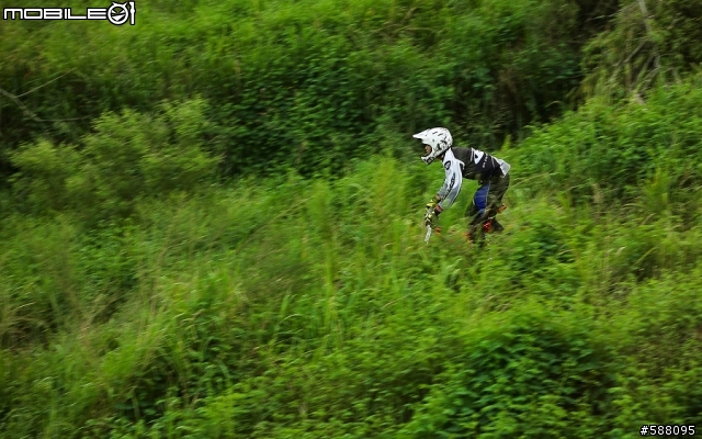 10/09大坪頂下坡賽 終點(圖多)