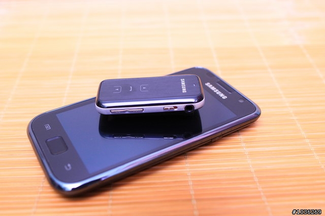 11/30 update  萬惡竹蓆再開箱 Galaxy S i9000 (圖多小心)