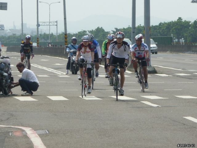 2010 西濱極限挑戰 400K - 風情海岸前加油站 約11:1X am