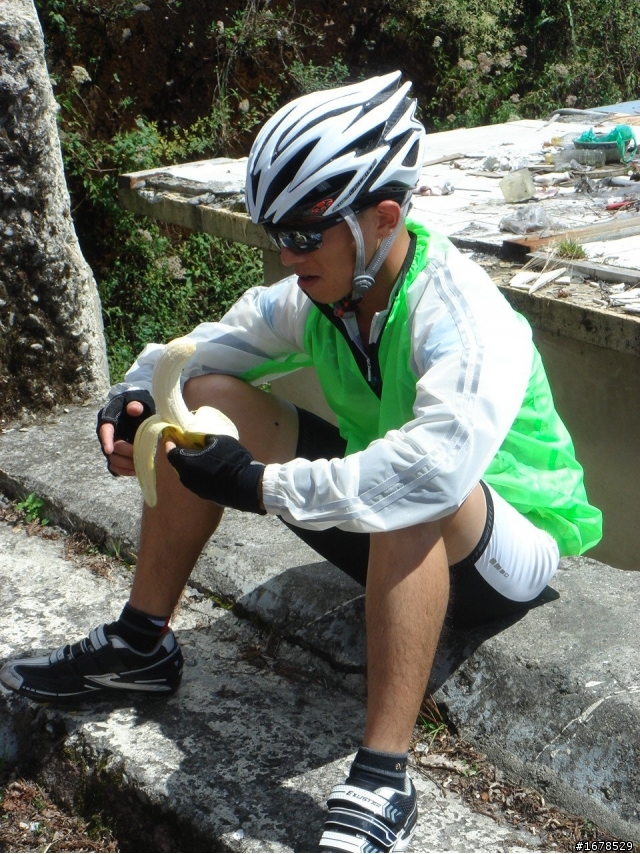 DC車隊...10/17硬要上武嶺之第一次果然很痛