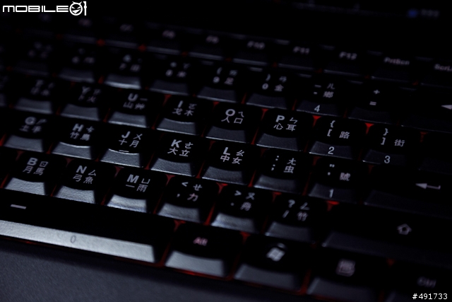 四季都讓手吹電風～曜越電競鍵盤 CHALLENGER 實測分享