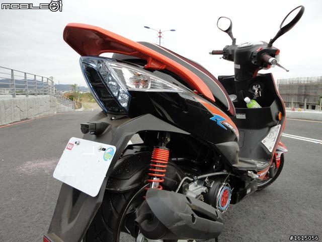 [開箱]KCC Racing 150 黑戀橘