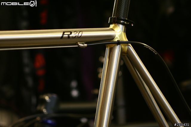 『開箱分享文』Speedone R30質感再提昇”金”的進化