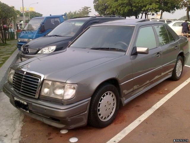 我的W124 老車穿新衣了