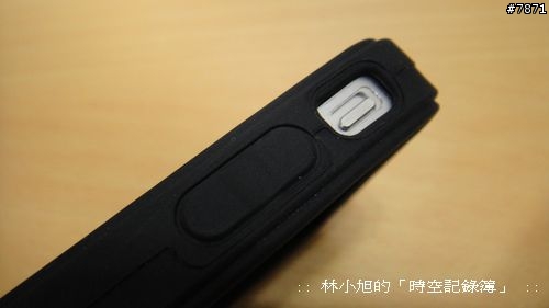 [分享] Case-Mate Torque iPhone 4 飛車胎紋-矽膠保護套