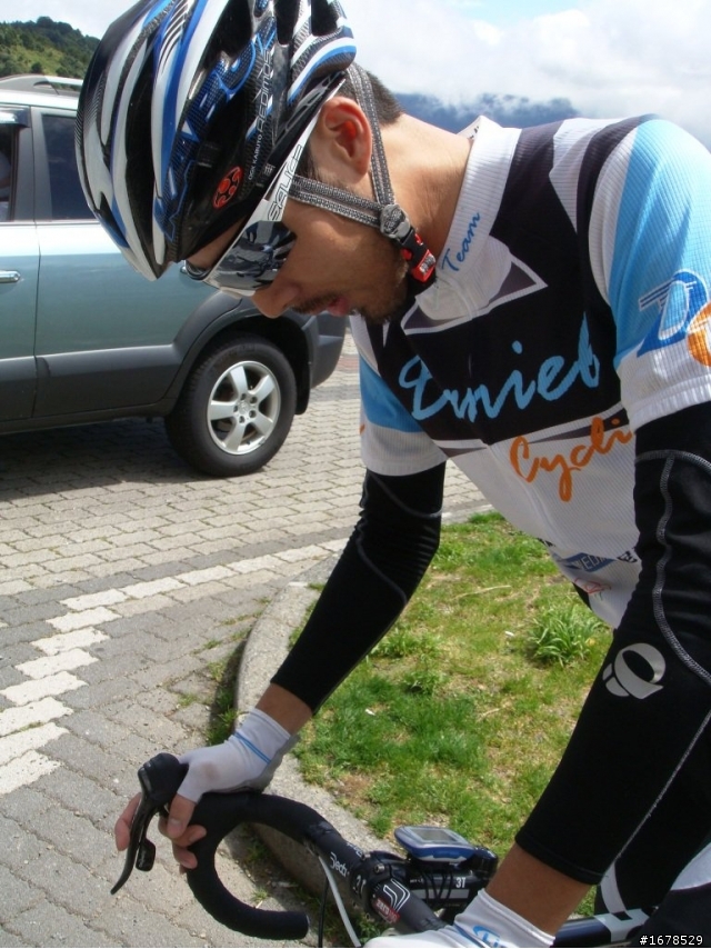 DC車隊...10/17硬要上武嶺之第一次果然很痛