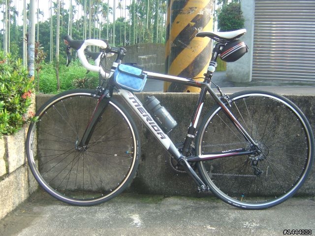 [開箱]人生第一台公路車MERIDA ROAD 905