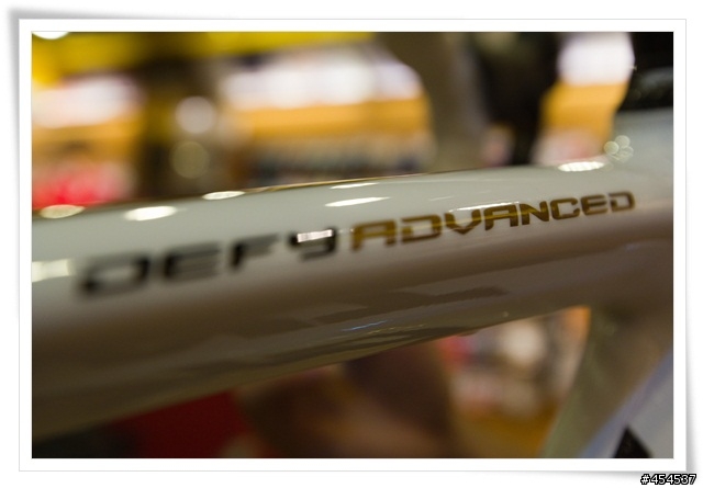 【開箱分享】2011 DEFY Advanced 3 女王的第一部公路車