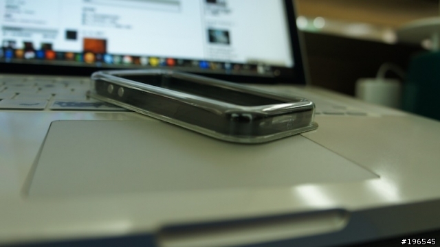 Apple IPHONE4 送的原廠保護套（追加正副廠照）