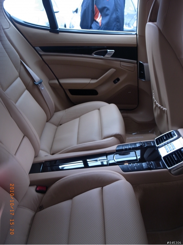 幫朋友簡易開箱 PANAMERA 4S
