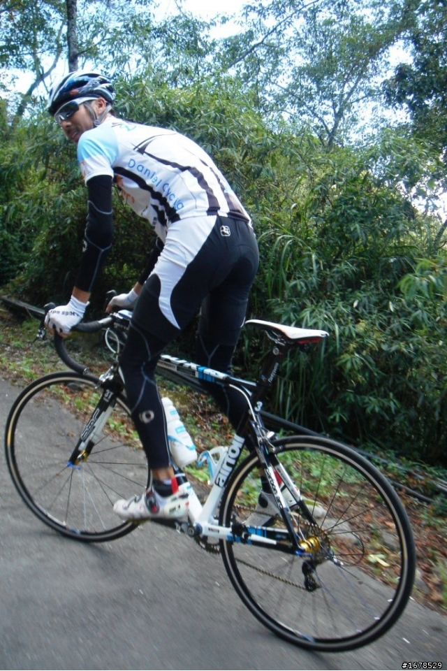 DC車隊...10/17硬要上武嶺之第一次果然很痛