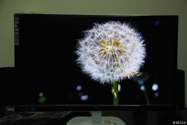 [開箱] 世界最薄23吋電腦螢幕 AOC e2343F