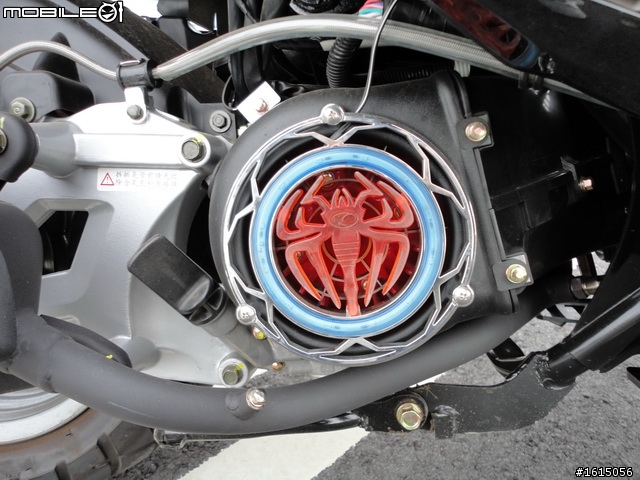 [開箱]KCC Racing 150 黑戀橘