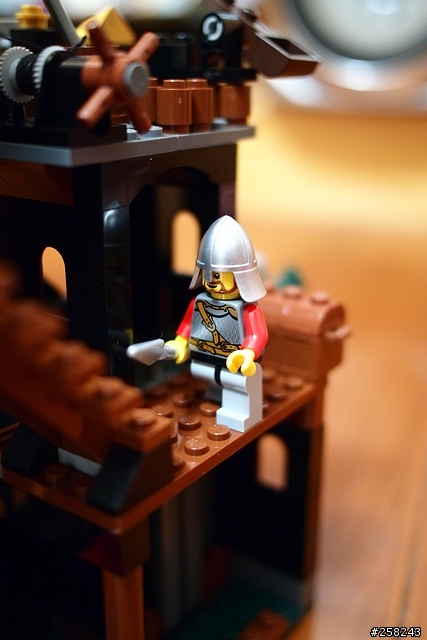 【西西分享】LEGO樂高-Kingdoms系列 監獄塔營救行動
